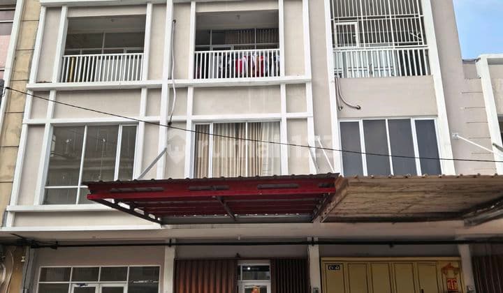 Ruko Golden Palm 3 Lantai di Taman Surya Siap Huni