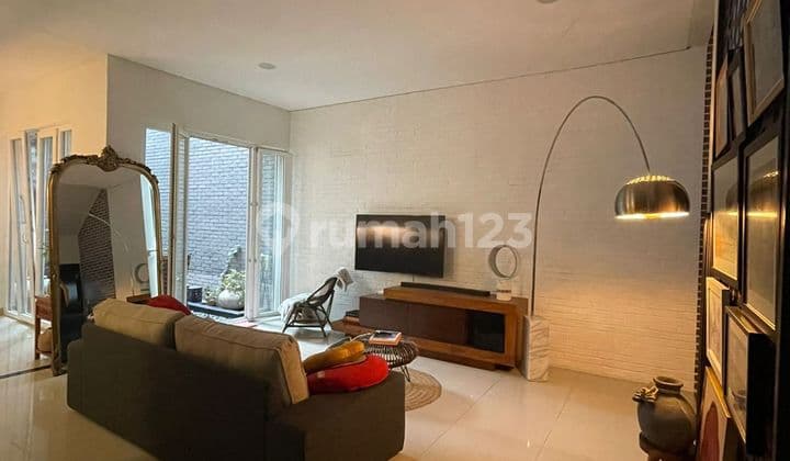 Rumah GLC Cluster Amerika Latin bagus dan terawat, siap huni