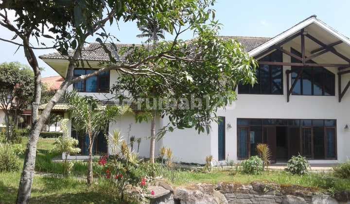 Cheap Villa for Sale in Cipanas Puncak Bogor