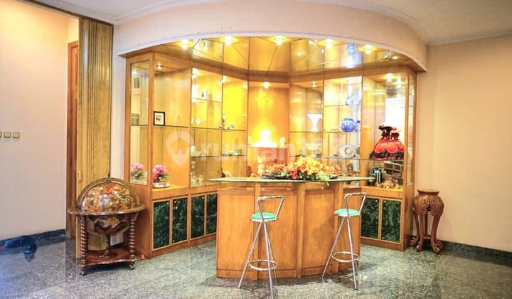 For Sale Pearl Beach House 21/2, neat & nice, good SHM (Certificate of Ownership)