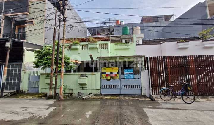 For Sale Police Housing Complex Land in Jelambar. Area 9x15m