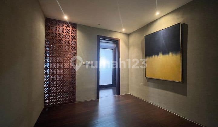 DISEWAKAN OFFICE BUILDING DI THE PLAZA ASIA