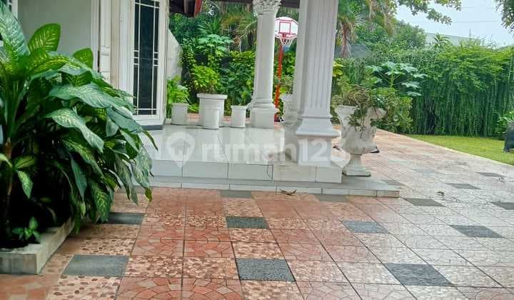 Dijual Rumah Tua Siap Huni Pinggir Jalan Besar