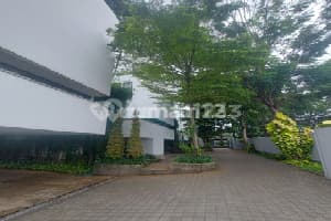 Brand New Modern Oasis In Ampera | Steps From Nord Anglia School & Simatupang Toll
