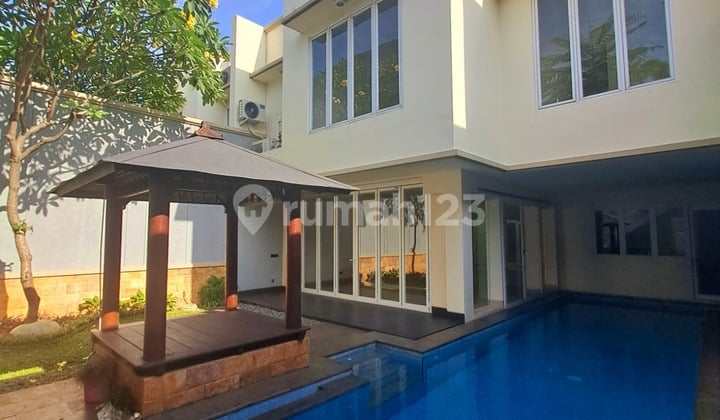 Dijual Rumah Mewah Townhouse di Pejaten Barat, Jakarta Selatan