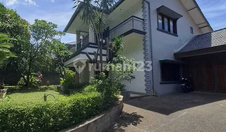 For Rent. American Classic Style House in Kebayoran Baru