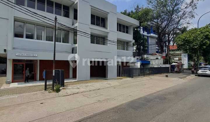 Disewakan. Office Space / Ruko Selangkah dari Halte TransJakarta Tendean