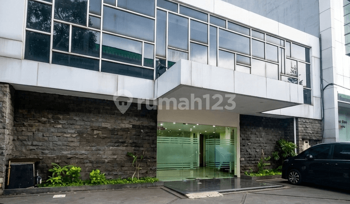 Dijual Gedung Mini Disenopati Cocok untuk Klinik/Kantor/Apotek, Fasilitas Lengkap & Lokasi Prime