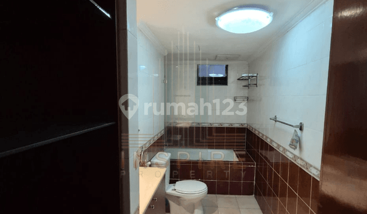 jual apartemen kondominium ta 3BR ful furnish siap huni jakarta barat