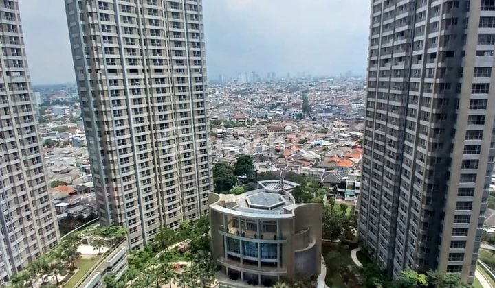 Price Slash for Taman Anggrek Residence Apartment Type 1 Br Fully Furnished Ready to Move In Pool View Plus Bathroom with Bathtub West Jakarta