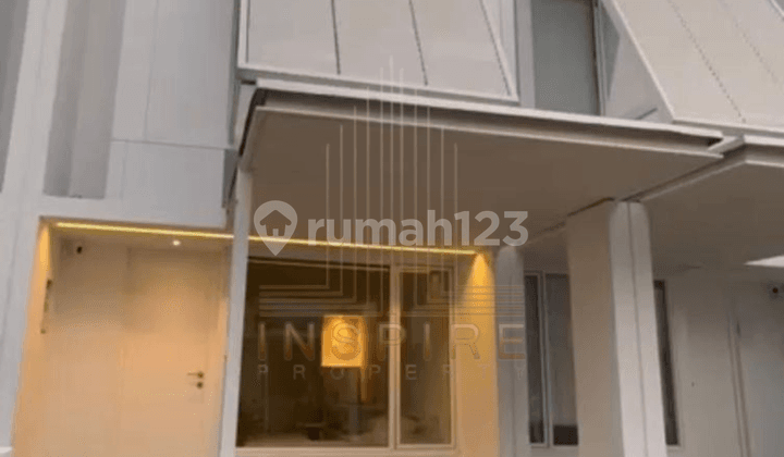 FOR SALE VERY CHEAP CLUSTER HOUSE, 2 BR TYPE, GOOD FURNISHED, MINIMALIST, STRATEGIC LOCATION, BSD TANGERANG