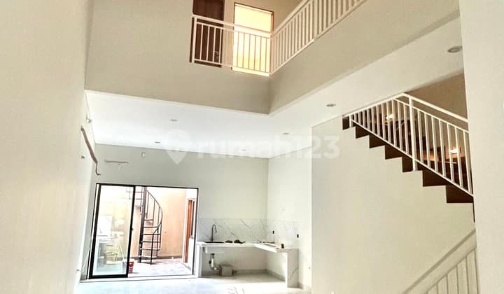 For Sale Custom House Width 6 In Meruya Utara West Jakarta