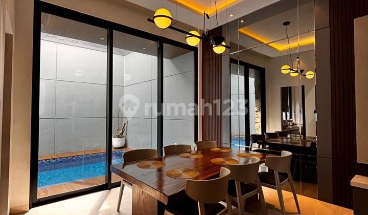 Dijual Rumah Mewah Fully Furnished Tepi Arteri Jalan Panjang