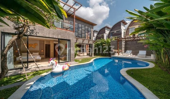 Dijual Villa Lokasi Semer Kerobokan Badung