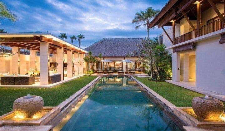 For Sale Villa Near Beach Location Seminyak Kuta Badung