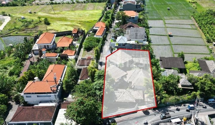 Dijual Tanah Premium Jalan Utama Batubelig Kerobokan Kelod