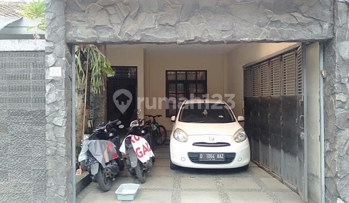 Nice 1-Story House in the Center of Bandung City