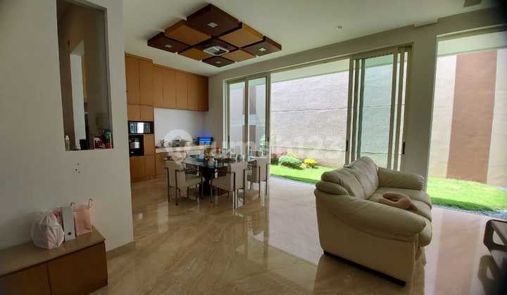 Marble Full House Split Level Design Graha Famili West Surabaya