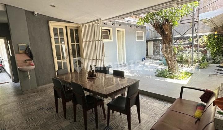 Rumah Klasik Pusat Kota Surabaya Lokasi Strategis