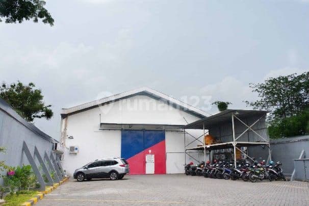 Dijual Tanah Dan Bangunan Komersil Di Jalan Raya Wiyung