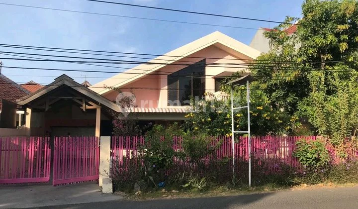 Rumah Strategis Dekat Dengan Kampus Cocok Untuk Kost Rumah Strategis Dekat Dengan Kampus Cocok Untuk Kost