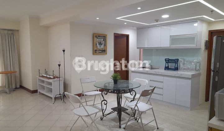 HARMONY PALACE APARTMENT BELOW THE 10TH FLOOR FULLY FURNISHED RENOVATED LOCATION IS VERY VERY STRATEGIC EASY ACCESS TO ANYWHERE MONAS VIEW HARMONY CENTRAL JAKARTA