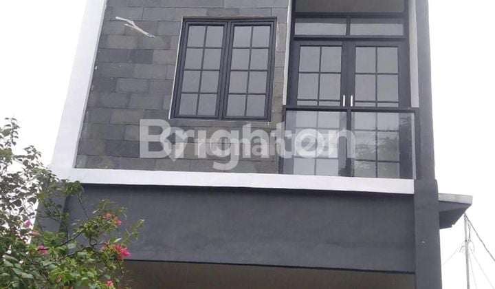 RUMAH TINGGAL TIGA LANTAI SIAP HUNI LOKASINYA STRATEGIS, NYAMAN, ASRI, SEHAT DAN TENANG PONDOK KELAPA JAKARTA TIMUR