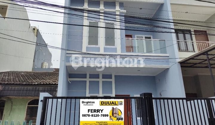 TWO-STORY RESIDENTIAL HOUSE WITH PREMIUM MATERIALS, READY TO OCCUPY, COMFY AND SECURE, STRATEGIC LOCATION, GOOD NEIGHBORHOOD, KELAPA GADING, NORTH JAKARTA TWO-STORY RESIDENTIAL HOUSE WITH PREMIUM MATERIALS, READY TO OCCUPY, COMFY AND SECURE, STRATEGIC LOCATION, GOOD NEIGHBORHOOD, KELAPA GADING, NORTH JAKARTA