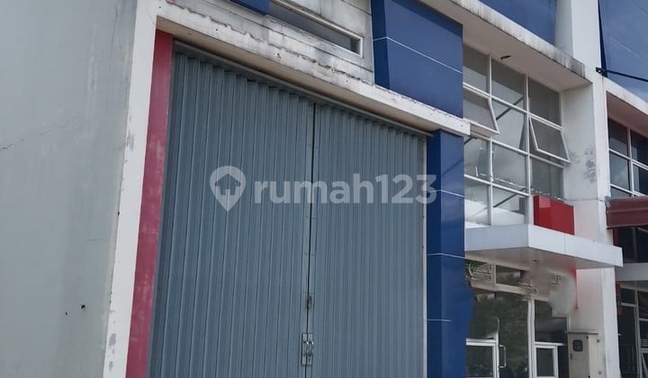 Dijual gudang Bizpark Type Corner, ada sisa tanah sebelah hoek