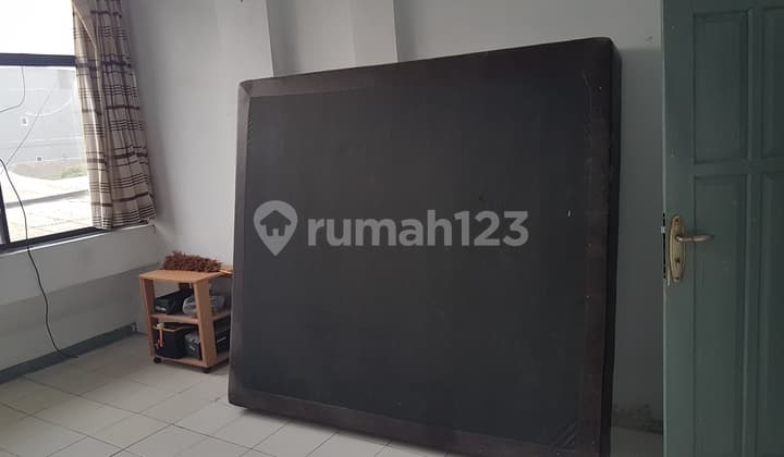 Di jual ruko teluk gong , lokasi dekat pusat kota.