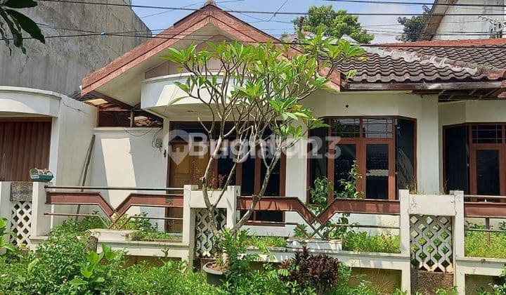 RUMAH ASRI NYAMAN BEBAS BANJIR DI SEMARANG ATAS