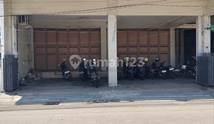 Ruko Jejer 2 Lantai Perlu Renov di Tlogosari Semarang