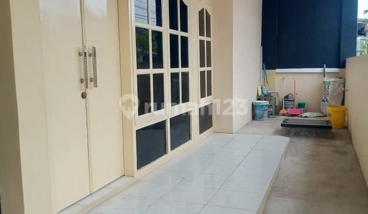 Ready-to-Occupy House in Tanah Mas Semarang