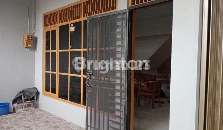 RUMAH SIAP HUNI 2 LANTAI TENGAH KOTA DI PEDALANGAN SEMARANG