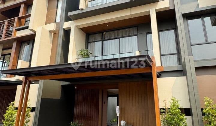 Rumah 3 Lantai Wynyard BSD City Semi Furnished