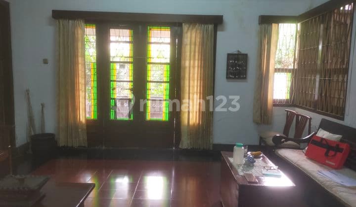 Dijual Cepat Rumah besar jarang ada di Jatinegara dekat pasar Dan stasiun