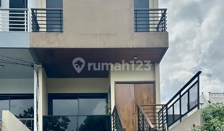 Harus Terjual!! Rumah Minimalis Modern 3. Lantai Siap Huni Pondok Bambu Duren Sawit