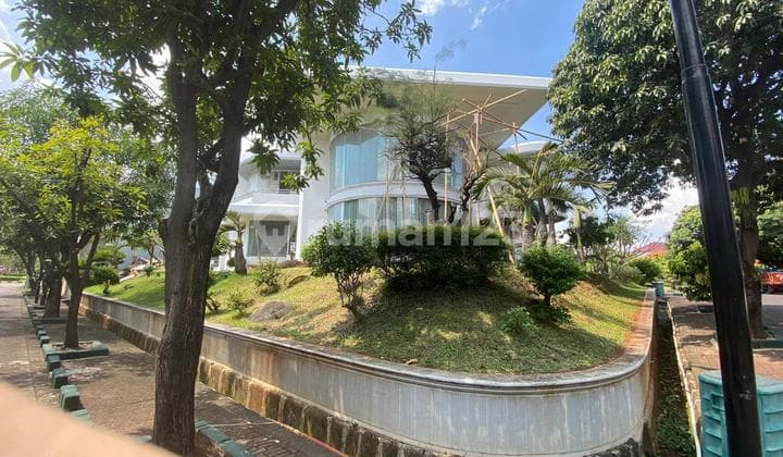 Luxury Villa for Sale, Ready to Occupy in Bukit Gading Villa, Kelapa Gading