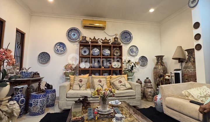 Cheap Price, Ma'am! Quick Sale of a 2-Story House in Kelapa Puyuh, Summarecon Kelapa Gading