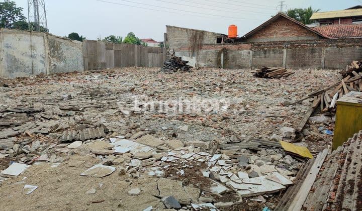 LAND ALONGSIDE THE ROAD NEXT TO CITAYEM MARKET BOGOR