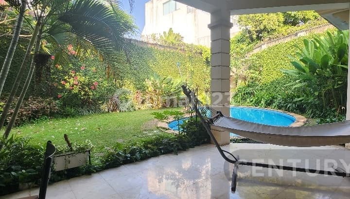 Harga Terbaik di Kemang, Desain Terbuka, Ex Expat, Halaman Luas Asri Serasa Di Bali