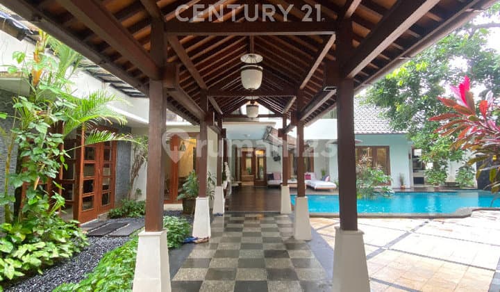 Rumah Eksklusif Tropical Modern Asri Area Cilandak Barat