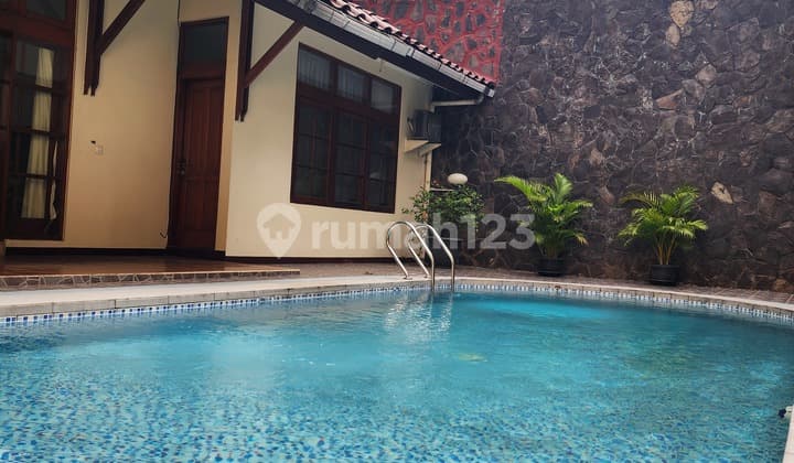 Rumah Homey Di Lokasi Strategi Dekat Mega Kuningan, Jak Sel.