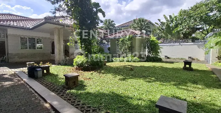 Rumah Asri Antasari Taman Luas & Kolam Renang Di Kebayoran Baru
