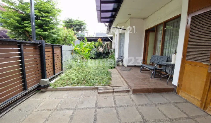 Harga Terbaik! Rumah Modern Dalam Komplek Eksklusif Lebak Bulus