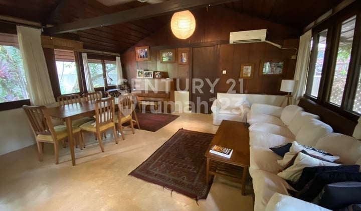Dekat Citos Rumah Cozy Modern Tropis 1 Lantai