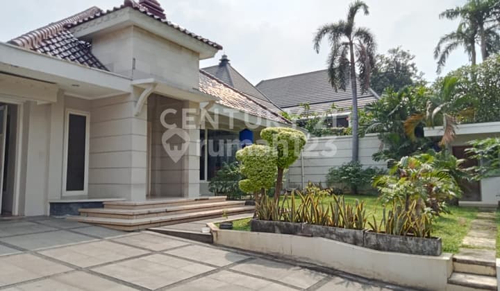 Rumah Mewah Di Kawasan Elite Menteng, Jakarta Pusat