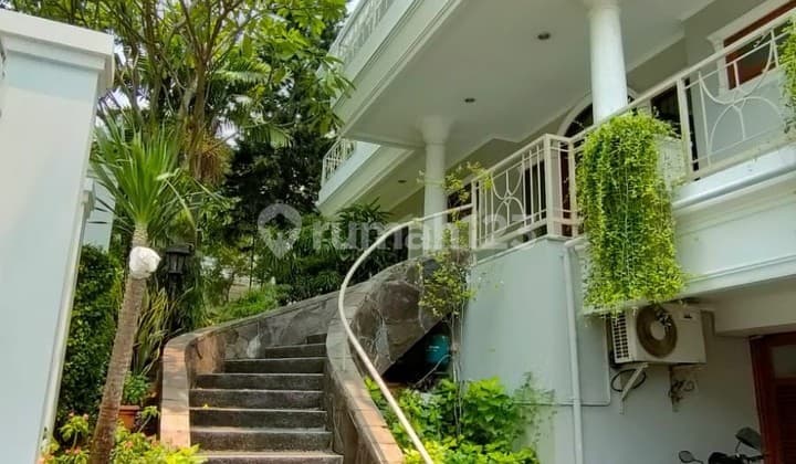 Disewa Rumah 2 Lantai Posisi Hook Hanya 500m Ke Pondok Indah Mall