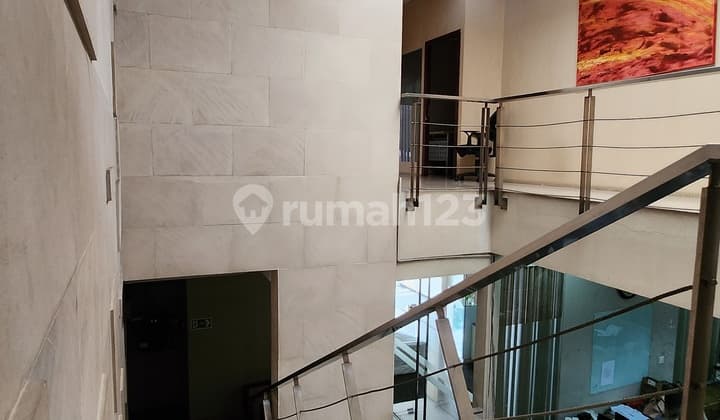 Rumah Kantor Lokasi Strategis Dekat Sudirman &