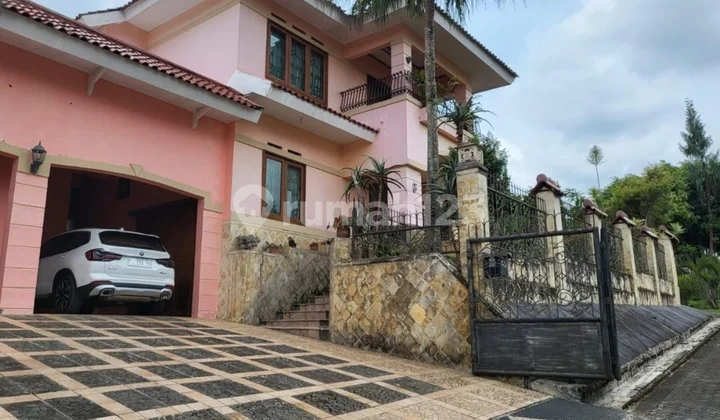 Villa Cipendawa Pacet That Is Safe, Comfortable, and Cool